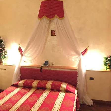 Oscar E Amorina Hotell 4*