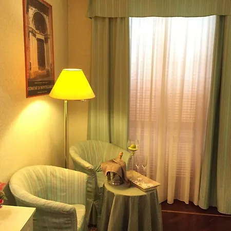Otel Oscar E Amorina 4*