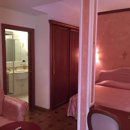 Oscar E Amorina Montegiorgio