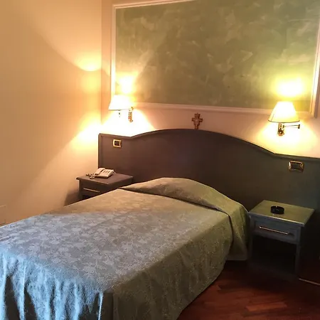 Oscar E Amorina Montegiorgio